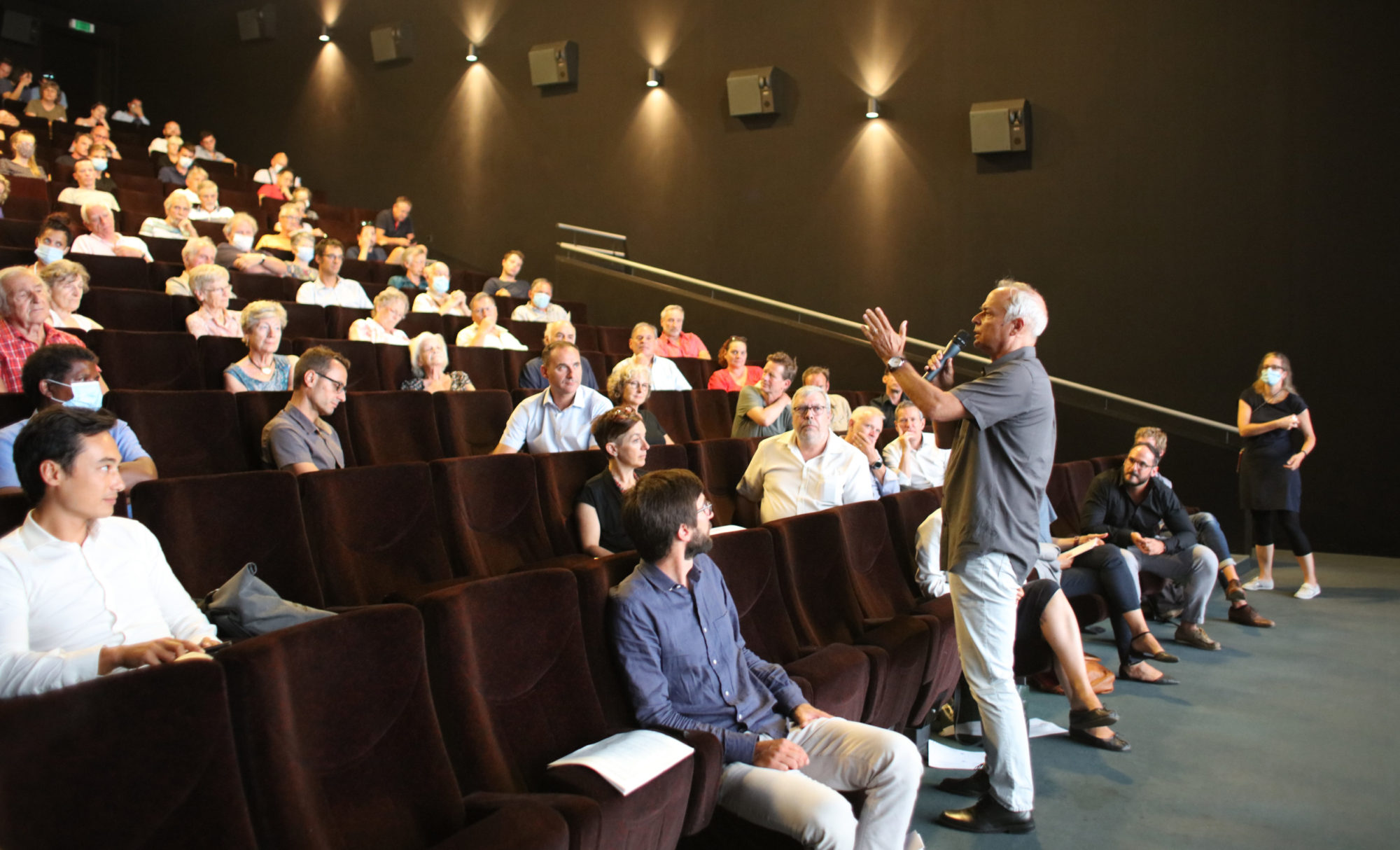 Entrée des abattoirs de Lausanne-Malley : haut-relief de Pierre Blanc (1945) | © Pierrette Blanc Besson, Musée historique de Lausanne<br />
